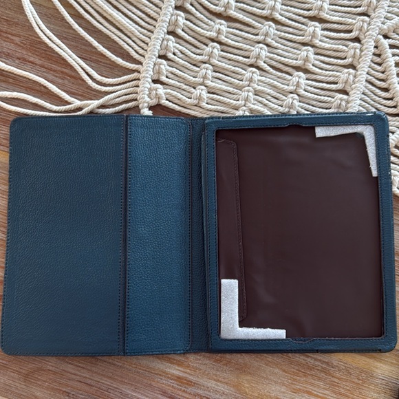 NEW Coach Tablet Case - Picture 2 of 4